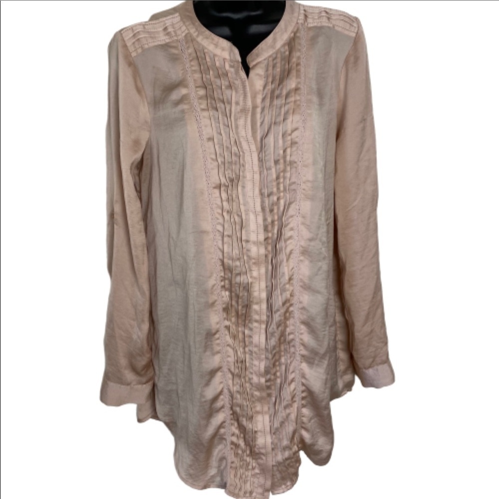 Jessica Simpson Maternity Blush Pleated Button down Blouse Size Medium